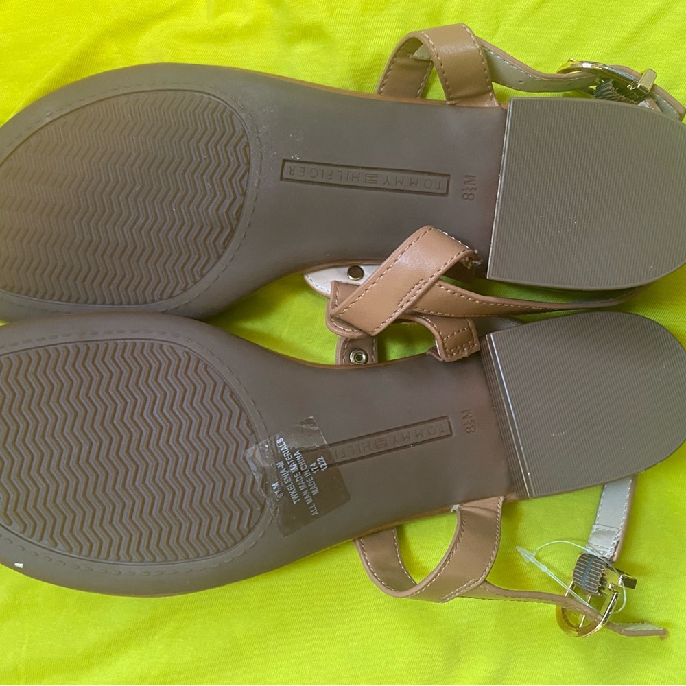 Tommy Hilfiger Brown Sandals with Gold Accents - Picture 5 of 6
